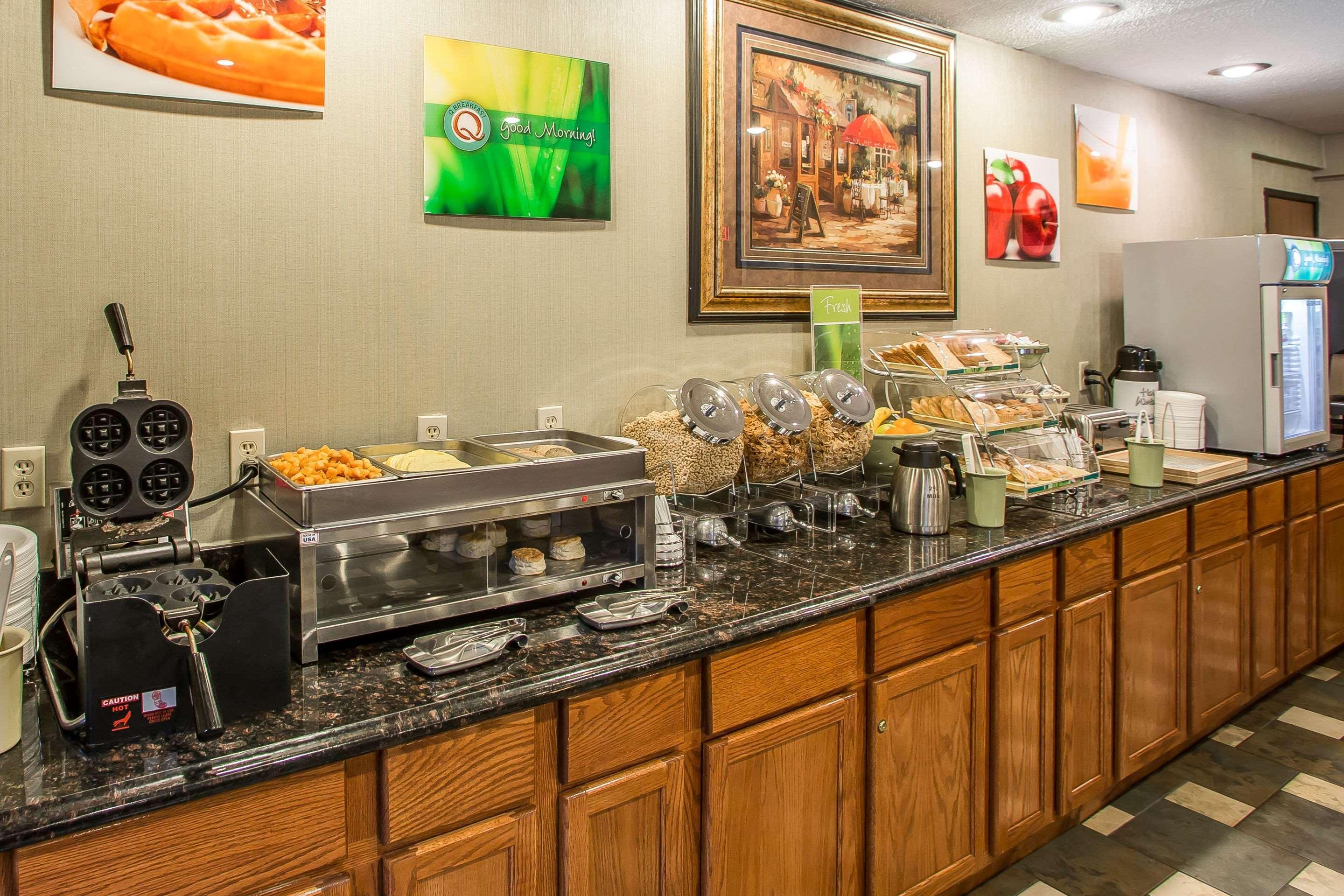 马里内特品质套房酒店 Marinette 外观 照片